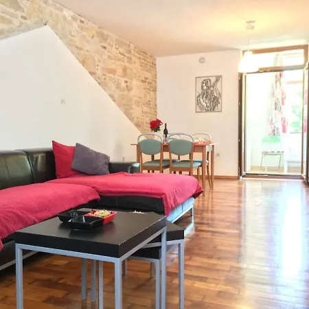 Apartment Apartman Lipa