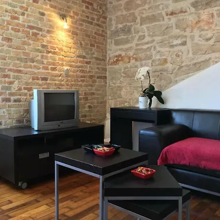 Apartment Apartman Lipa